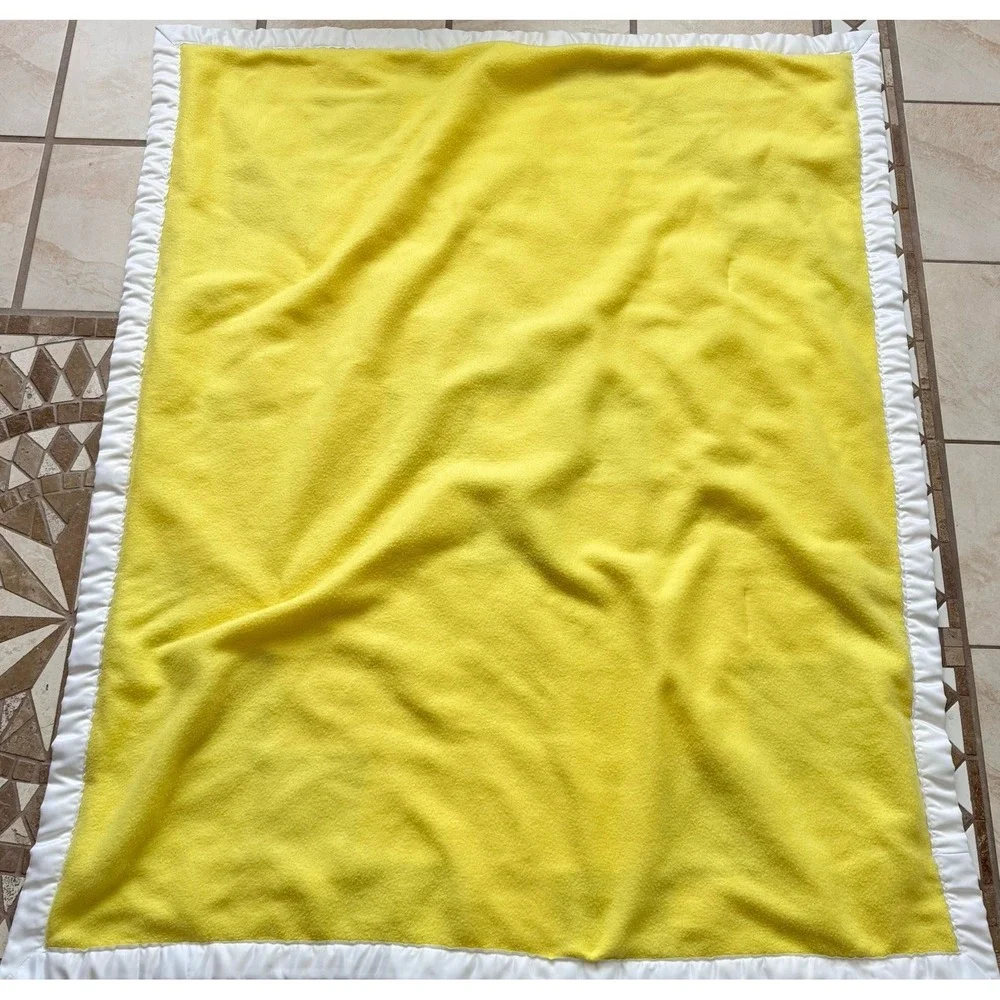 Handmade‎ Bee Baby Quilt Blanket Yellow Black 46x56